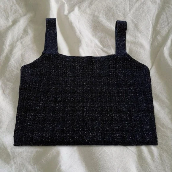 Elegant Black Women's Top - Picture 1 of 3